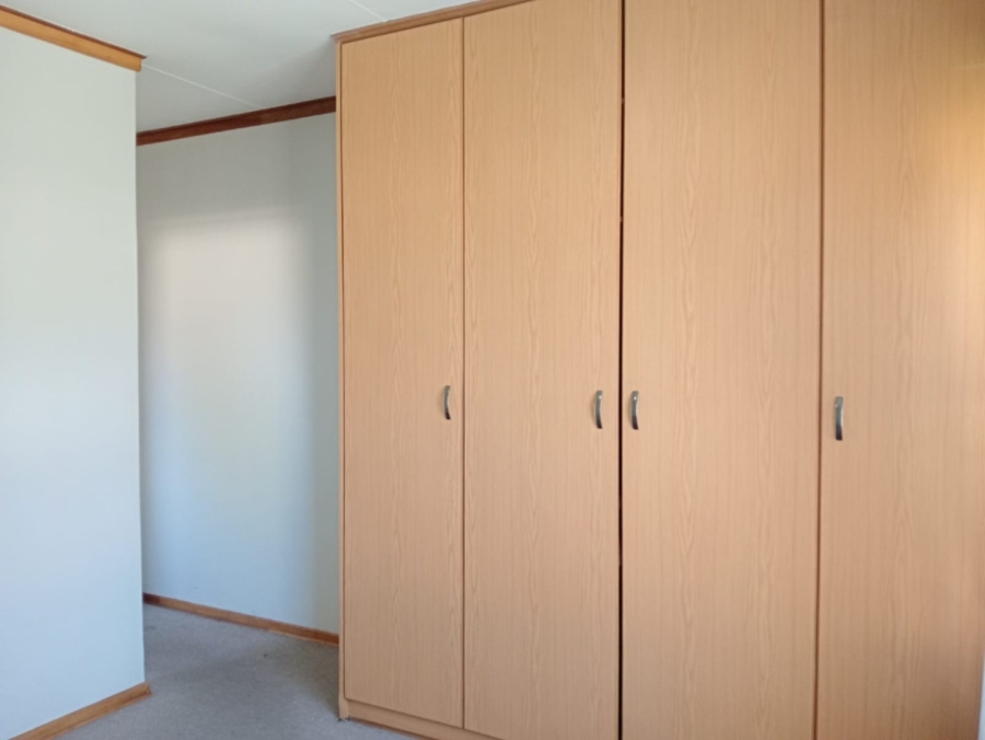 2 Bedroom Property for Sale in Langenhovenpark Free State